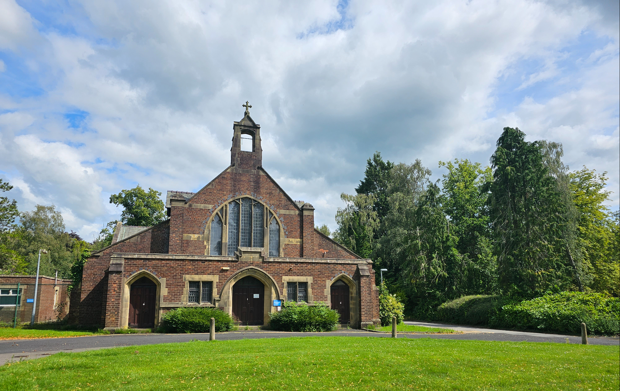 St Luke's church